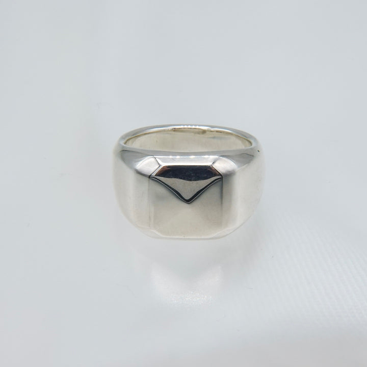 Stone cut ring medium
