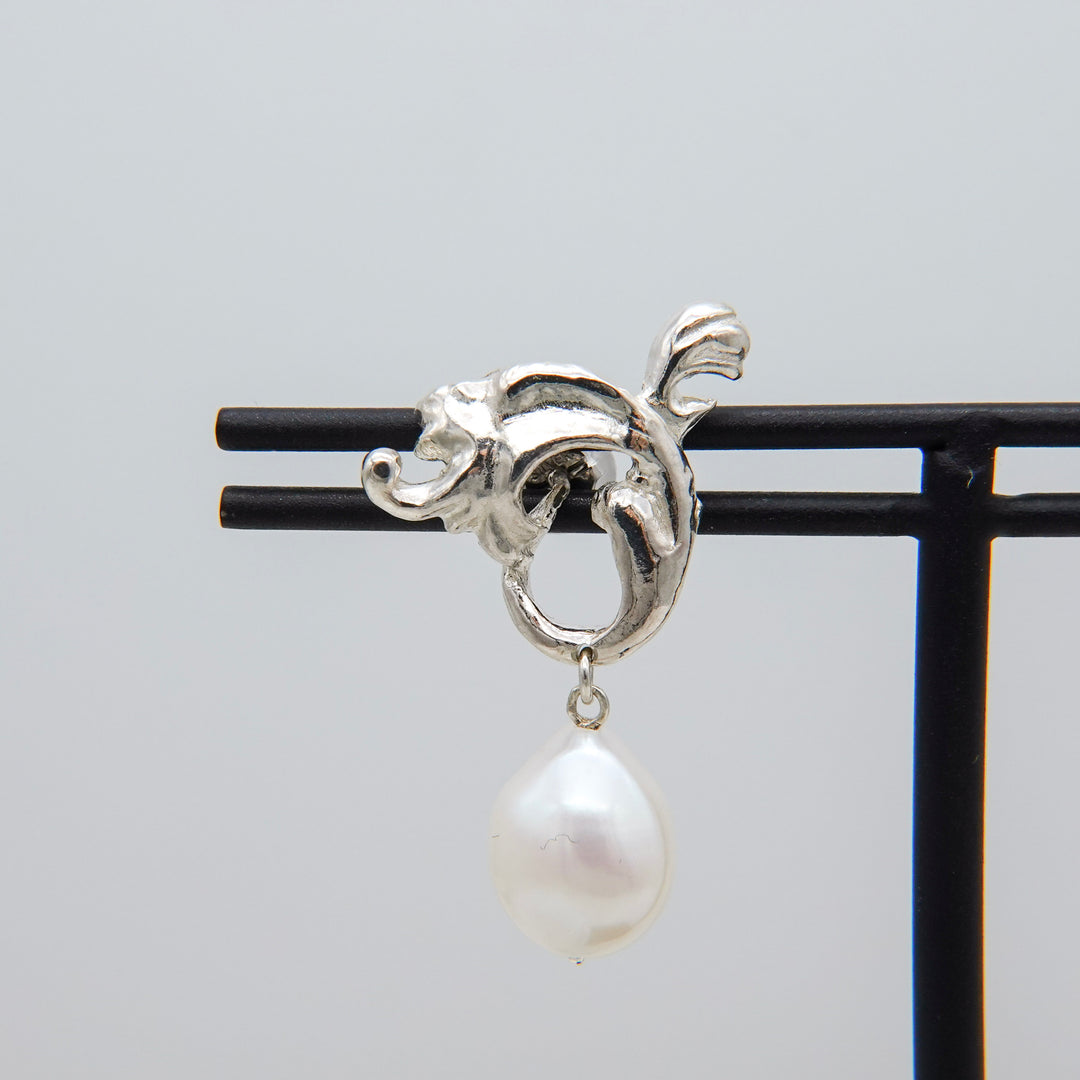 BAROQUE PEARL LEAF DROP EARRINGS