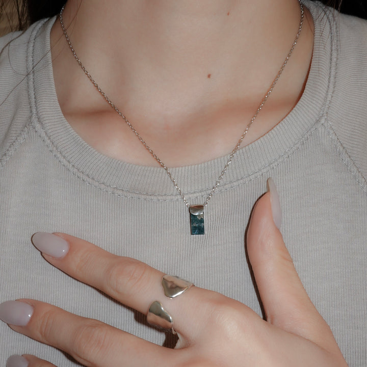 HASAMU necklace gemstone square