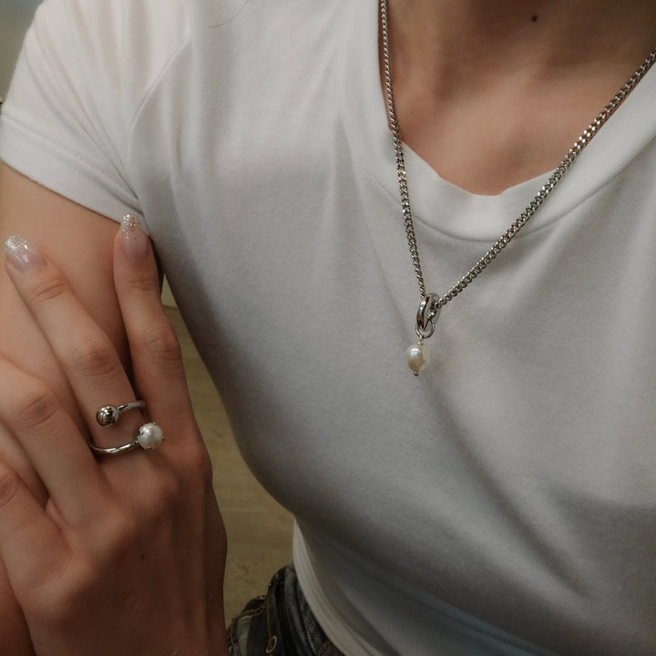 ETHAN PEARL NECKLACE
