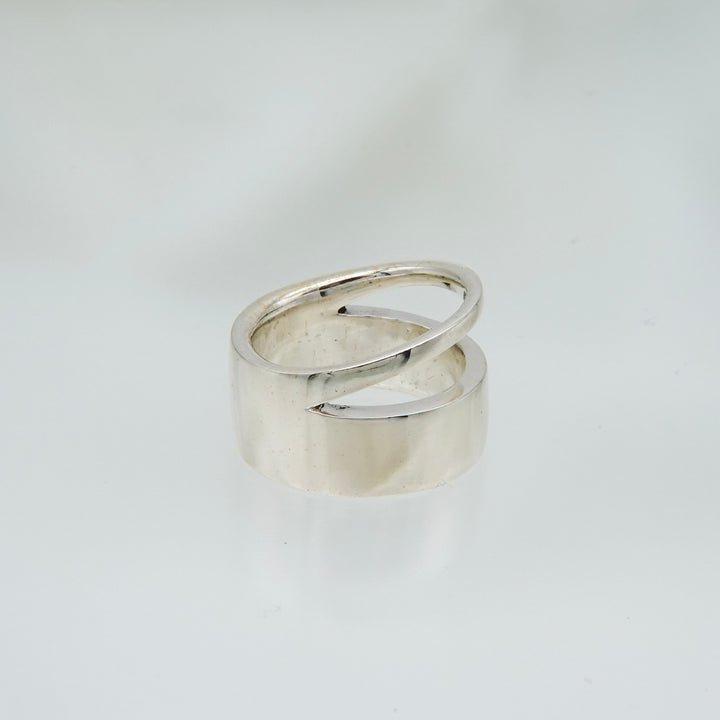 unfinished completion nuance ring [pothway]