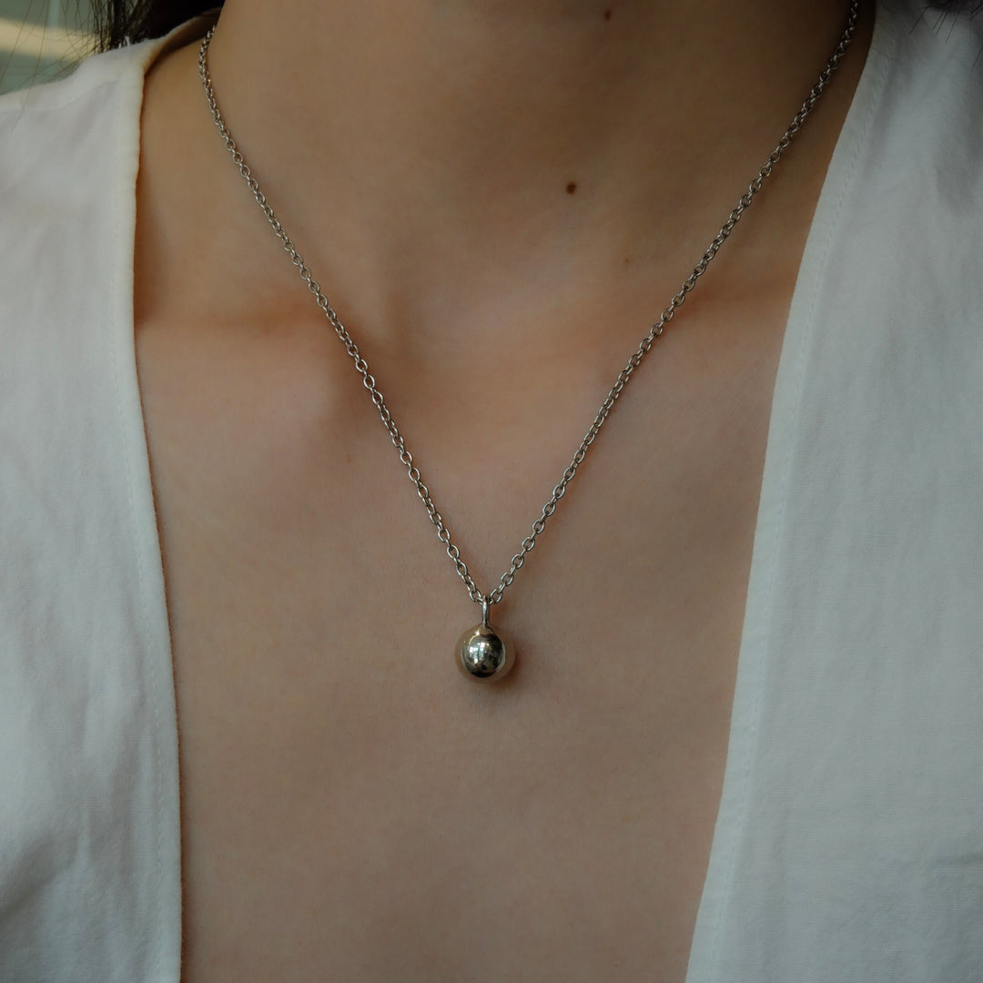 ball gem necklace