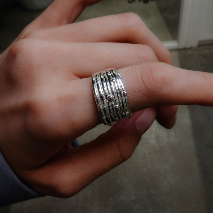 Lay ring