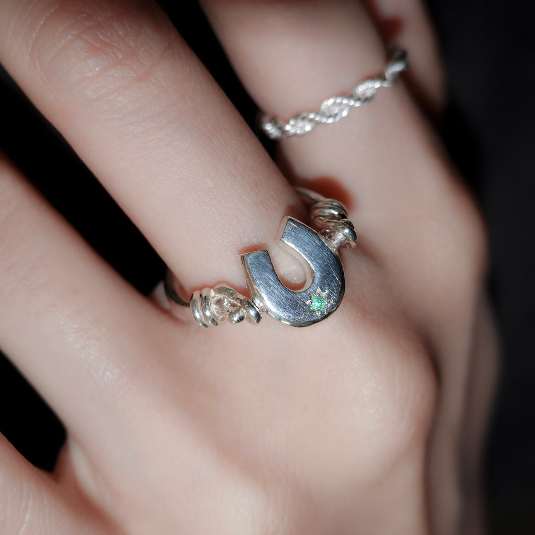 Engraved horseshoe double side ring- Emerald