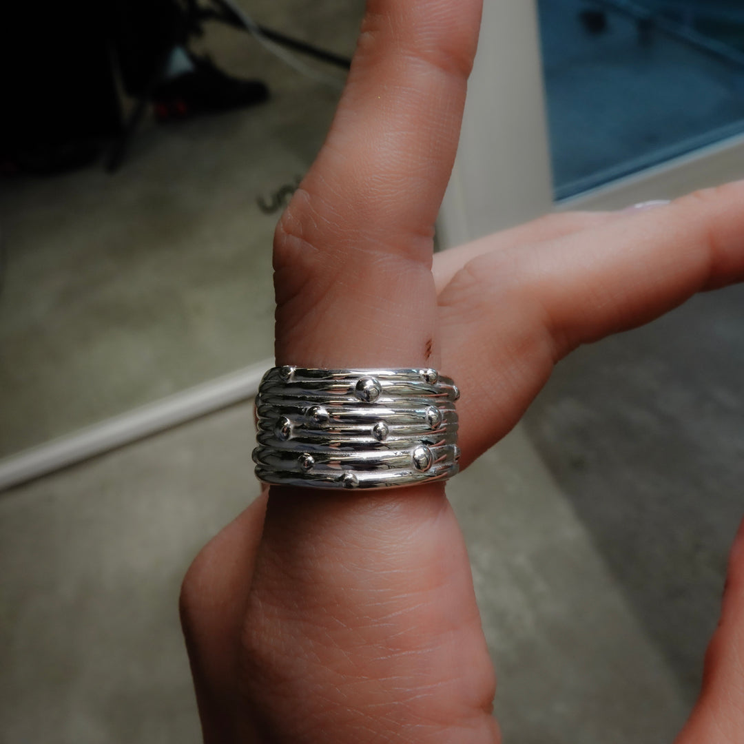 Lay ring