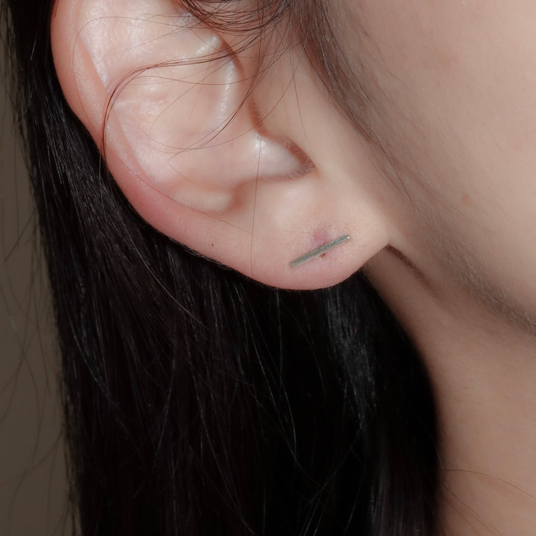 Thread pierced earring