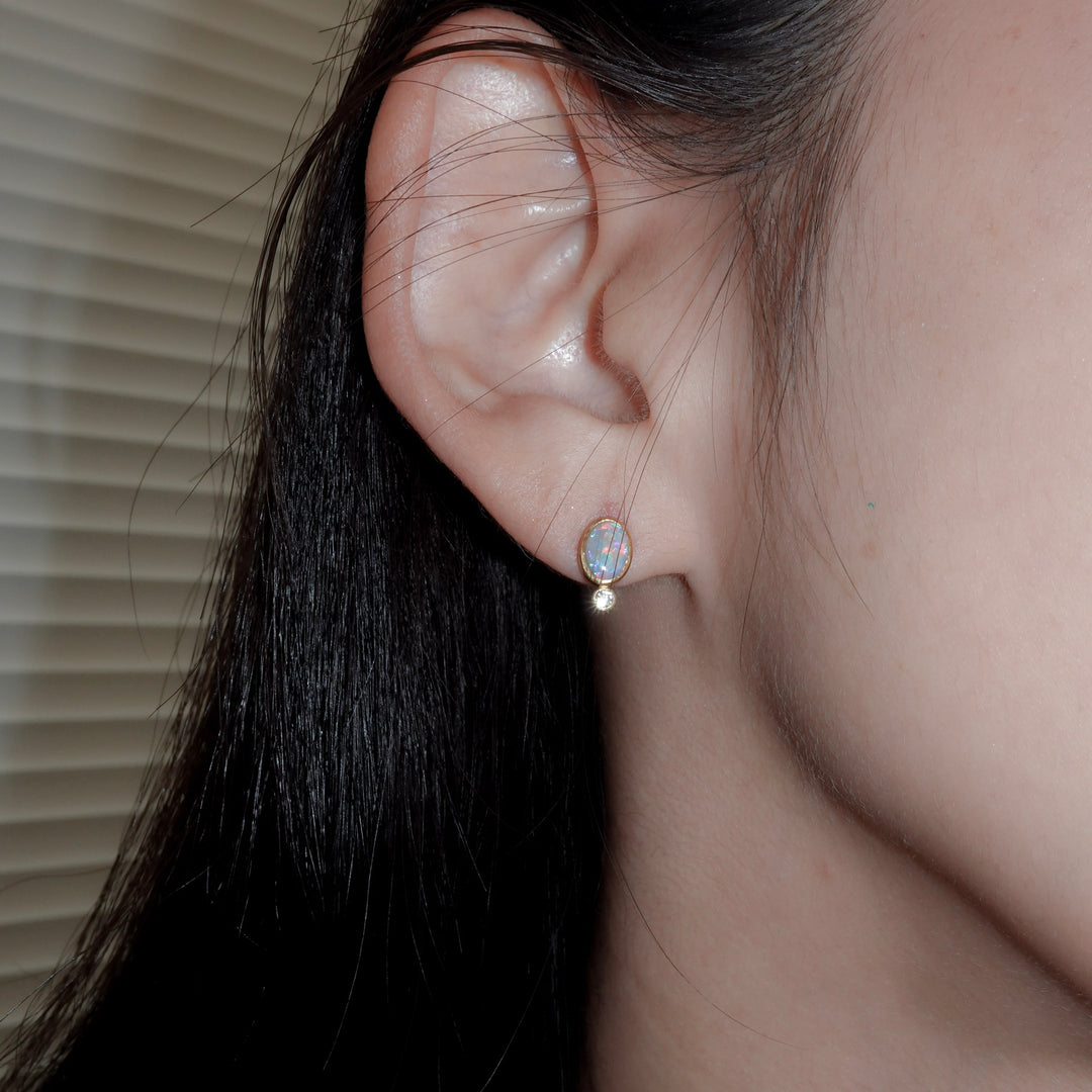 Crystal opal oval×diamond stud earrings