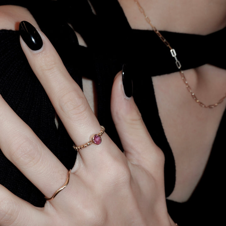 K10ピンクサファイアフィレンツェ彫りリング