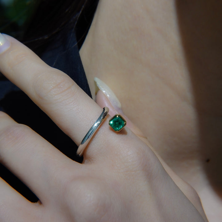 Limited piece Silver 18K Emerald Diamond Ring