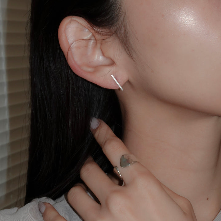 Thread pierced earring