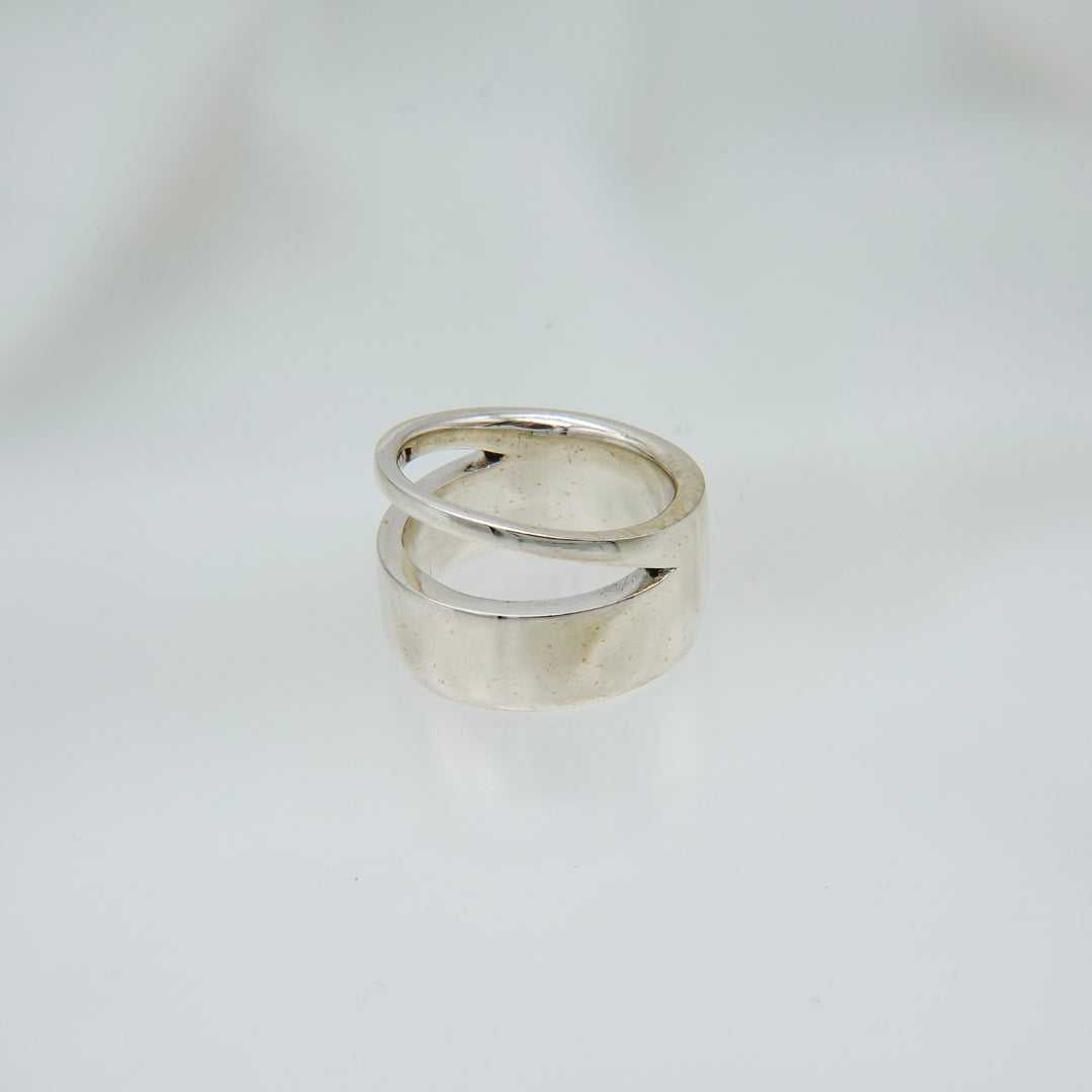 unfinished completion nuance ring [pothway]