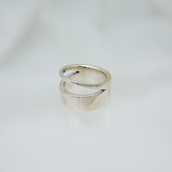 unfinished completion nuance ring [pothway]