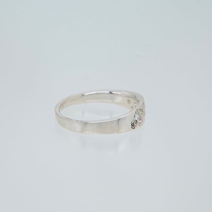 Kao Ring (White)