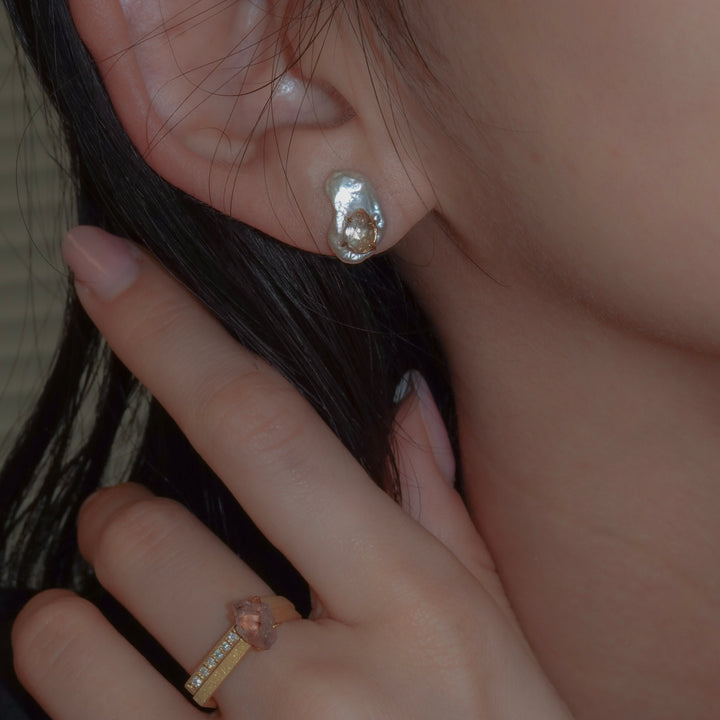 Katamimi pierced 58
