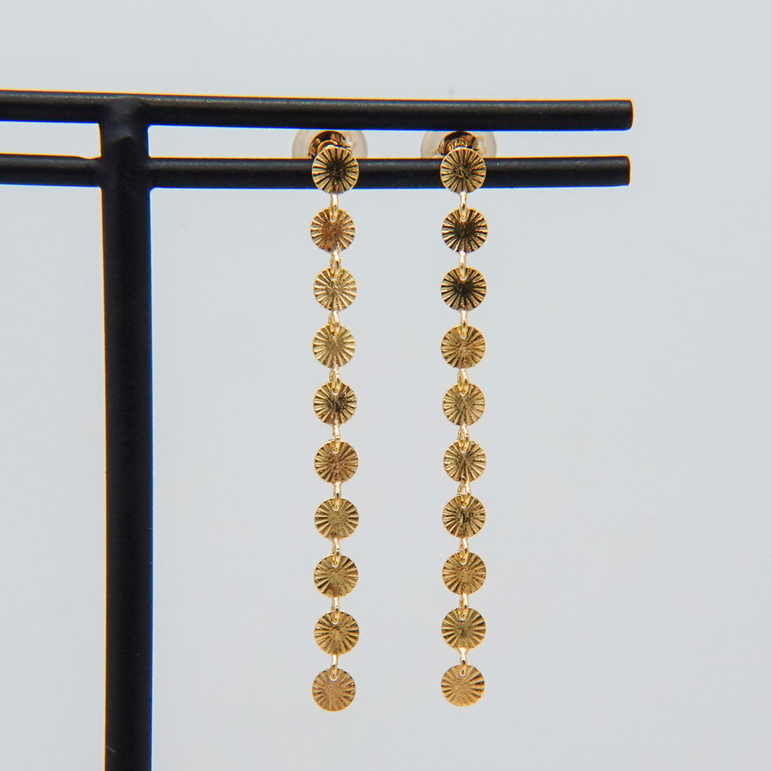 〈空〉 K10 太陽の光ピアス
