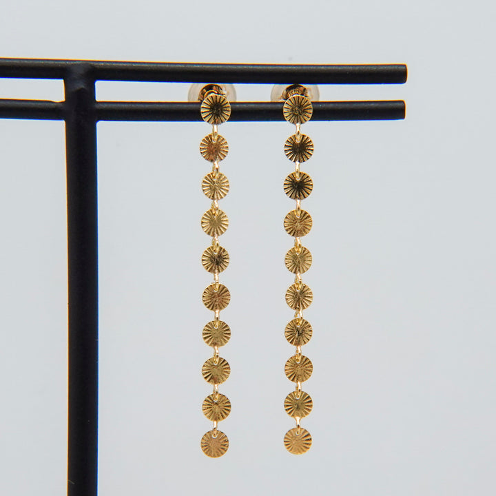 〈空〉 K10 太陽の光ピアス