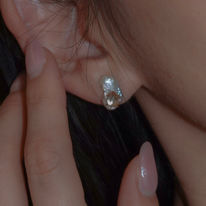 Katamimi pierced 58