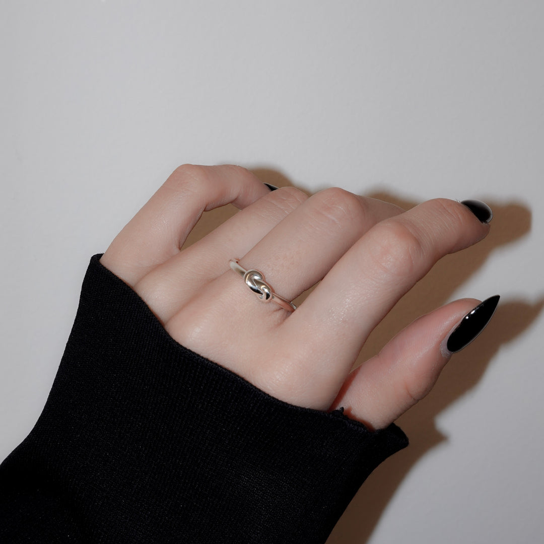 "Knot" ring (SILVER)