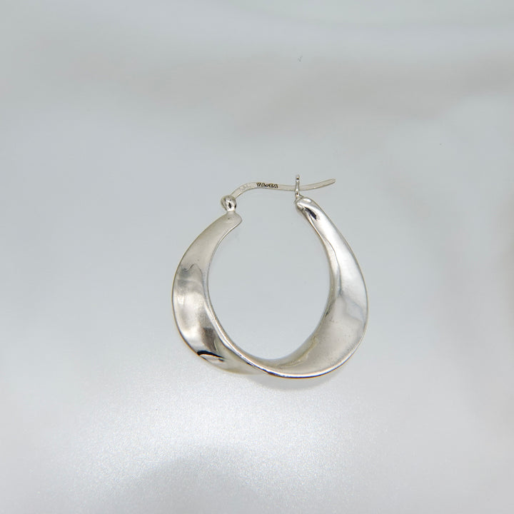 flat twist design pierce [ftdtf]
