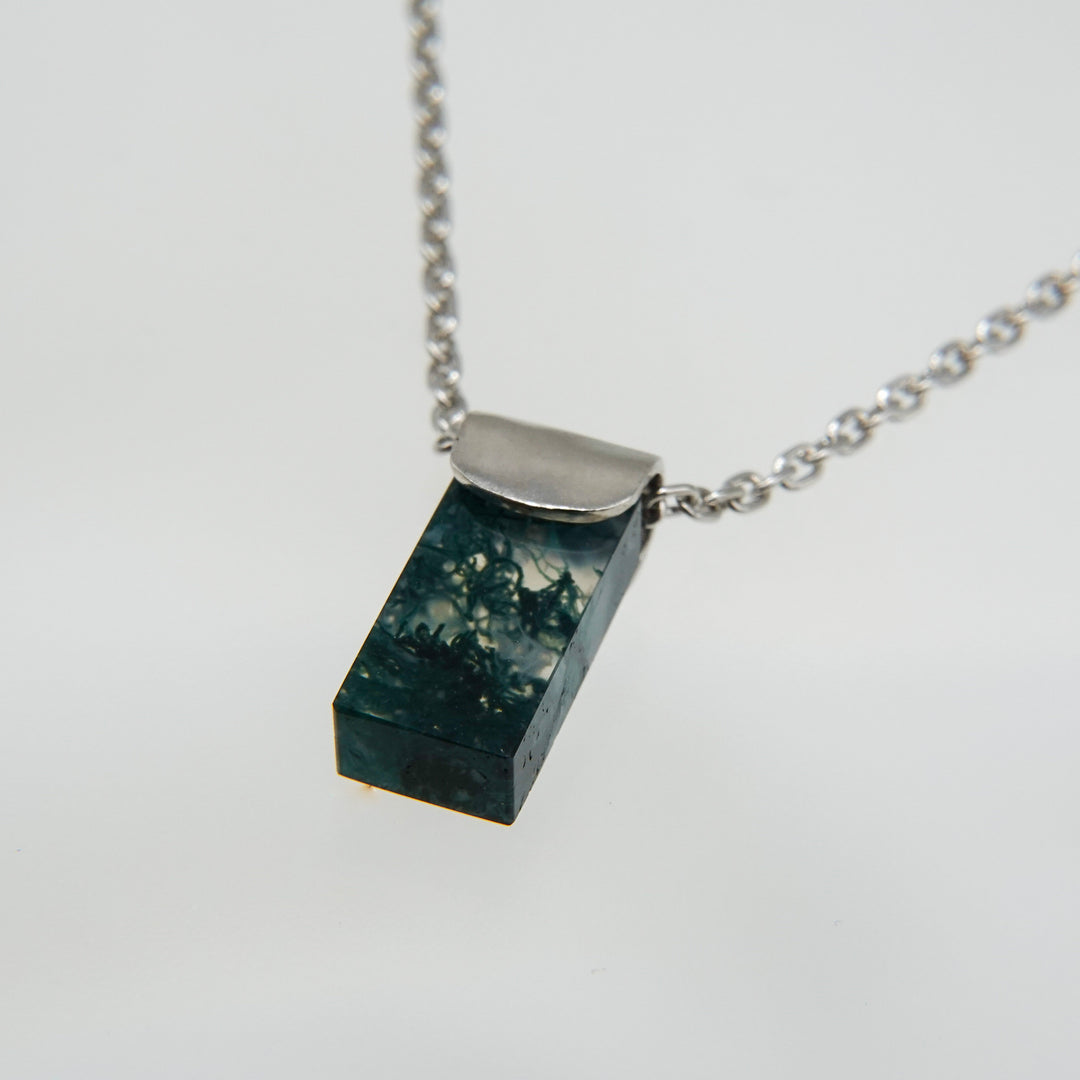 HASAMU necklace gemstone square