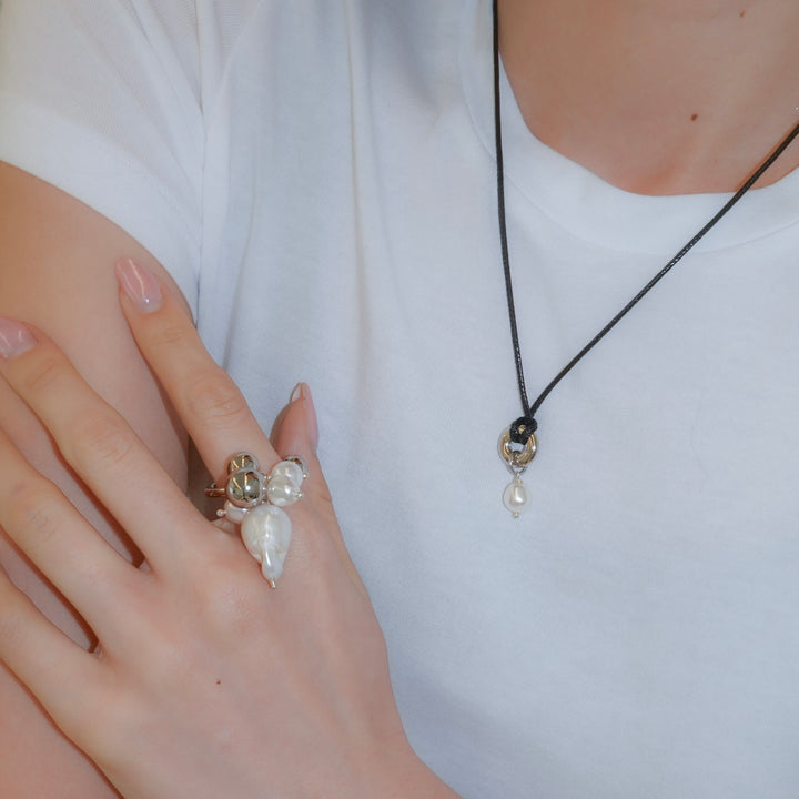 ETHAN PEARL CHOKER