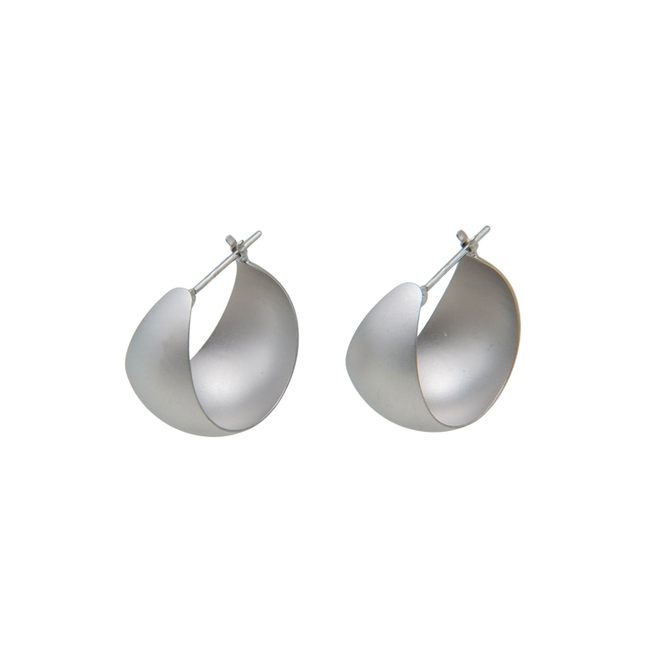 〈山〉 シルバー 霧フープピアス