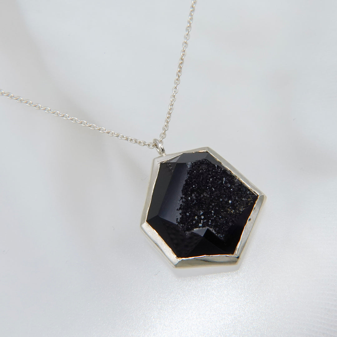2025_onyx (agate)