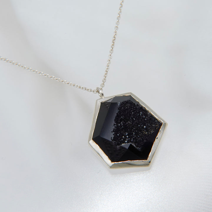 2025_onyx (agate)