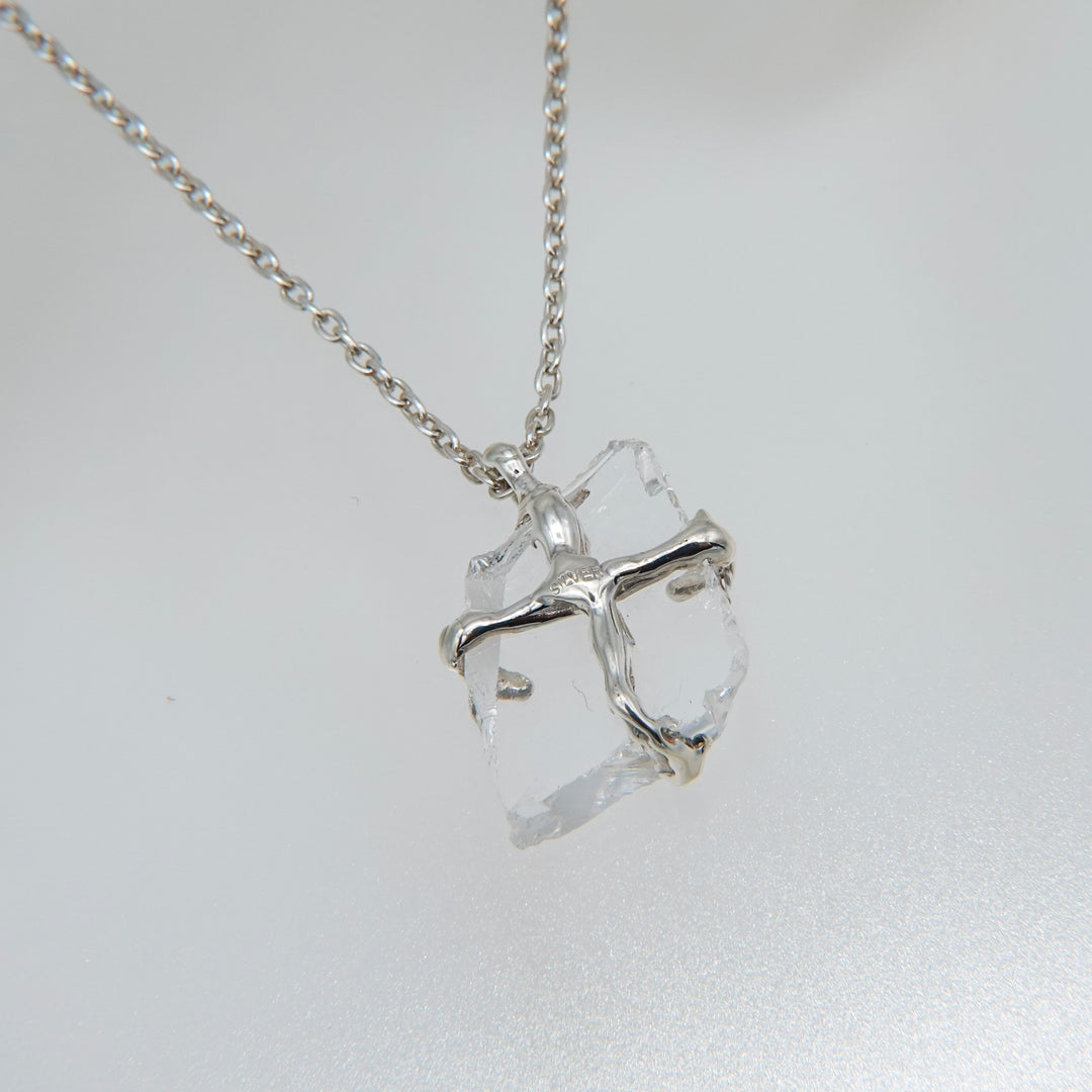 クロスネックレス