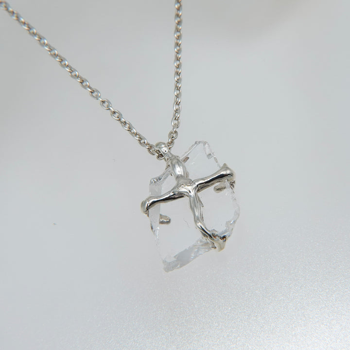 クロスネックレス