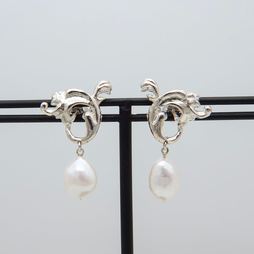 BAROQUE PEARL LEAF DROP EARRINGS