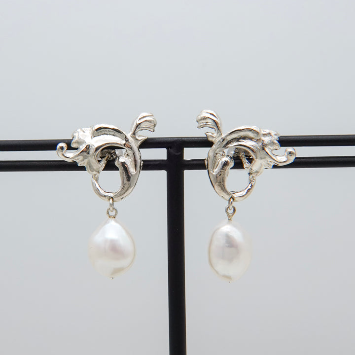 BAROQUE PEARL LEAF DROP EARRINGS