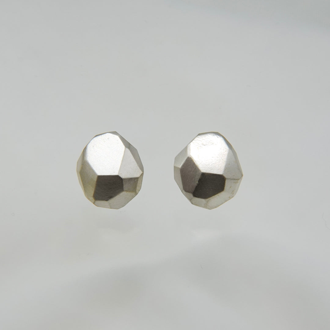 Neutral M pierced earring