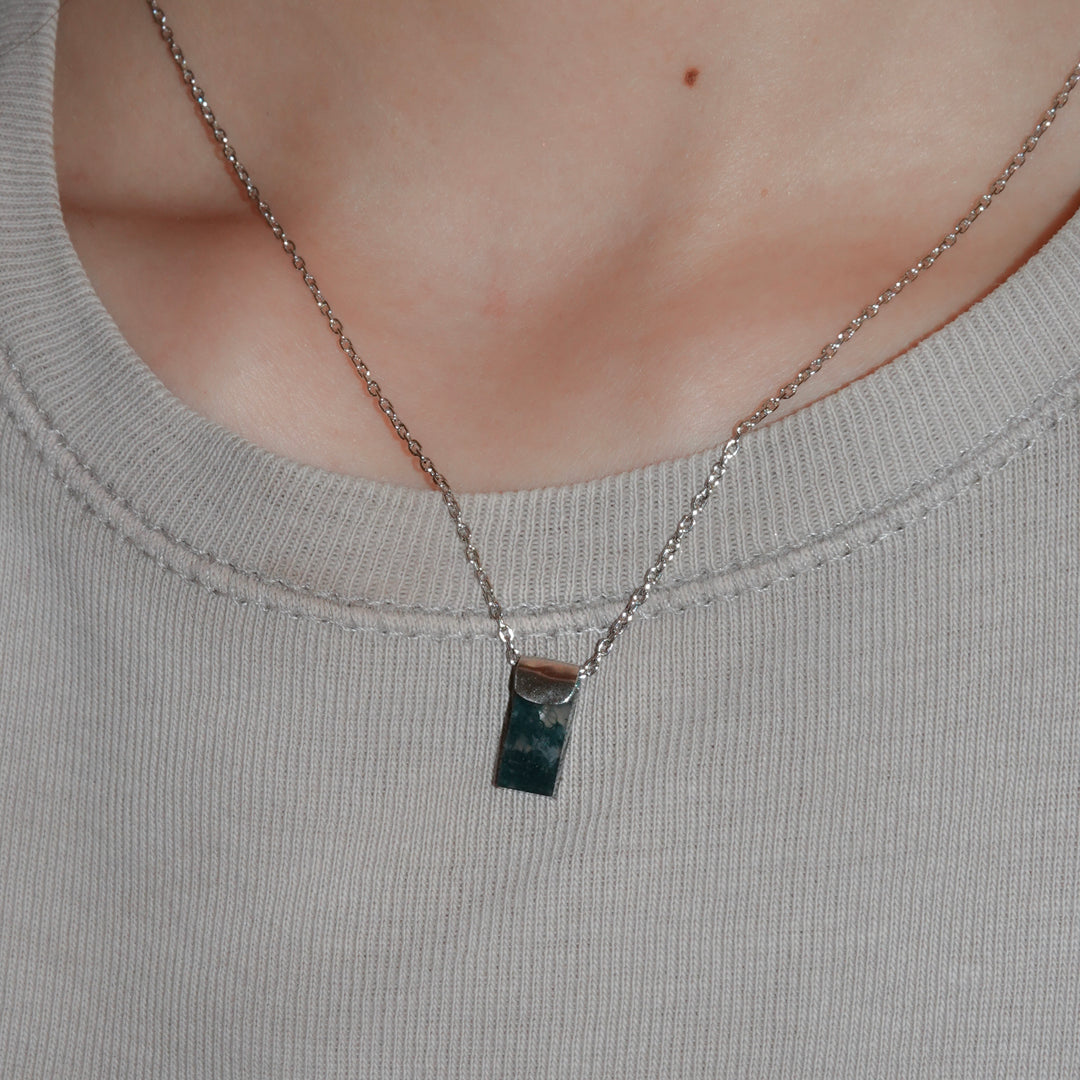 HASAMU necklace gemstone square