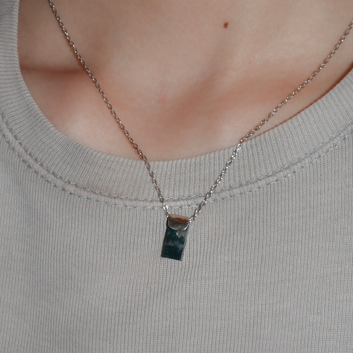 HASAMU necklace gemstone square