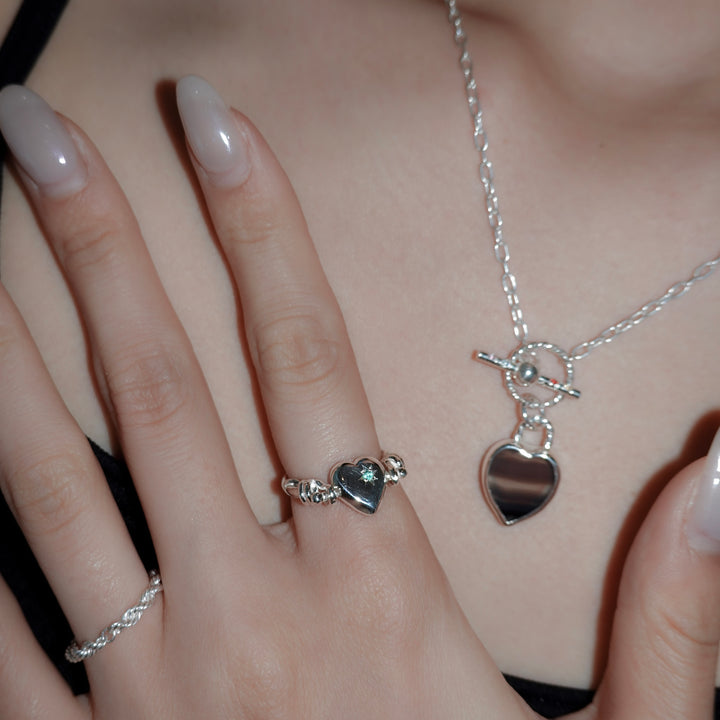 Engraved heart double side ring- Emerald