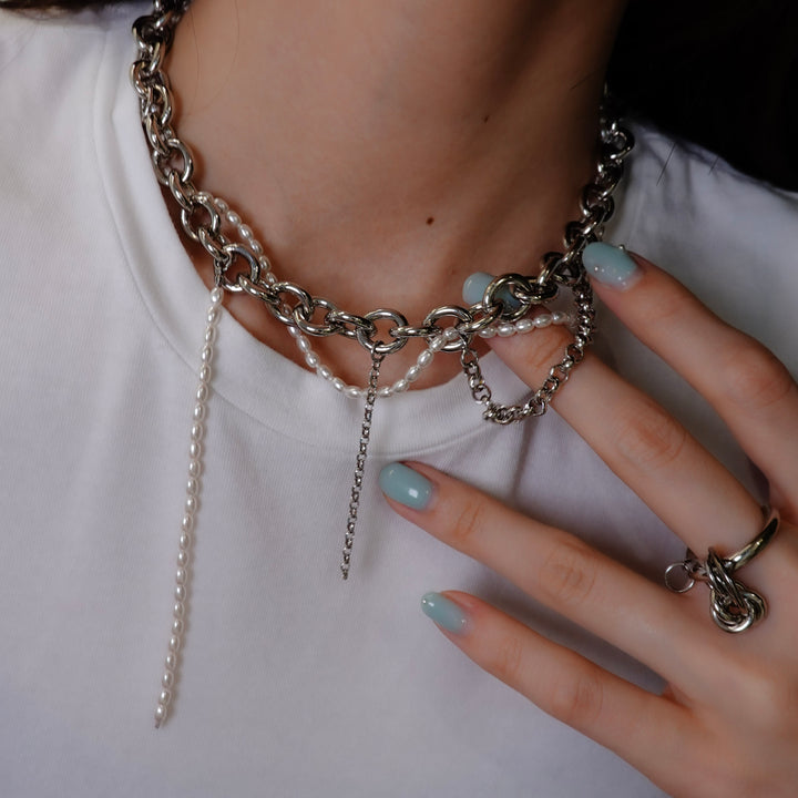 SALEM NECKLACE