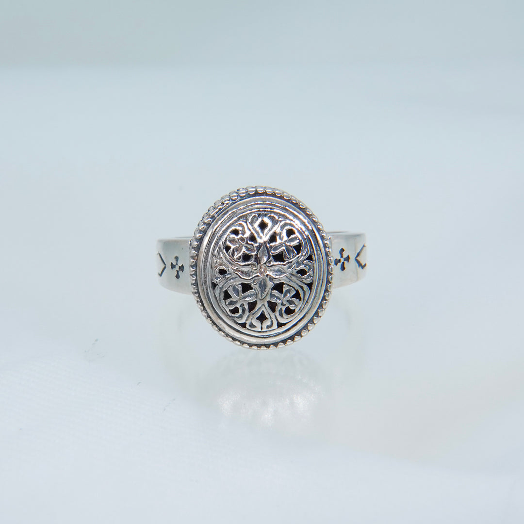 Garden Shadows oval Ring_2458