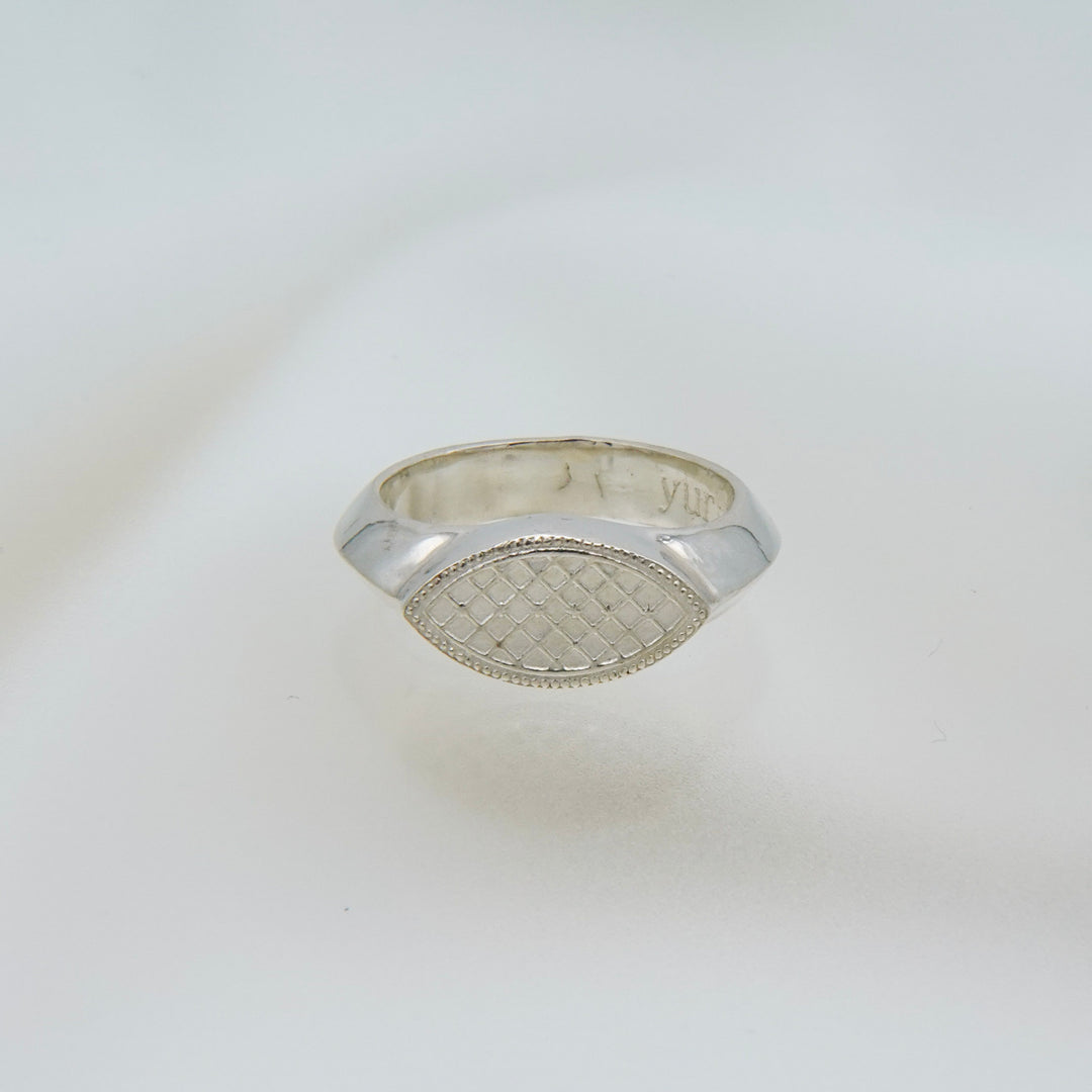 class ring-03