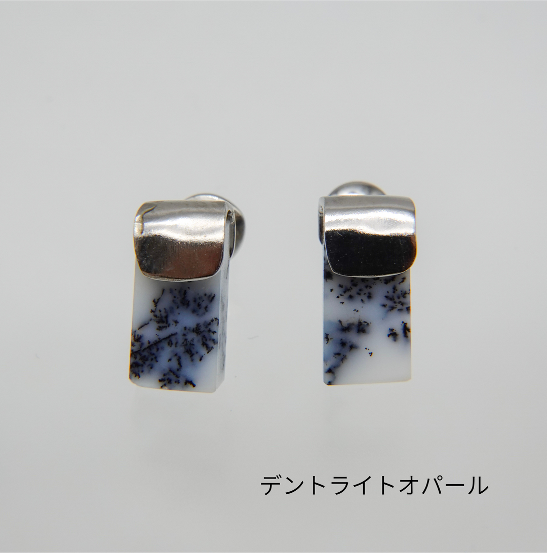 HASAMU pierced earrings gemstone square