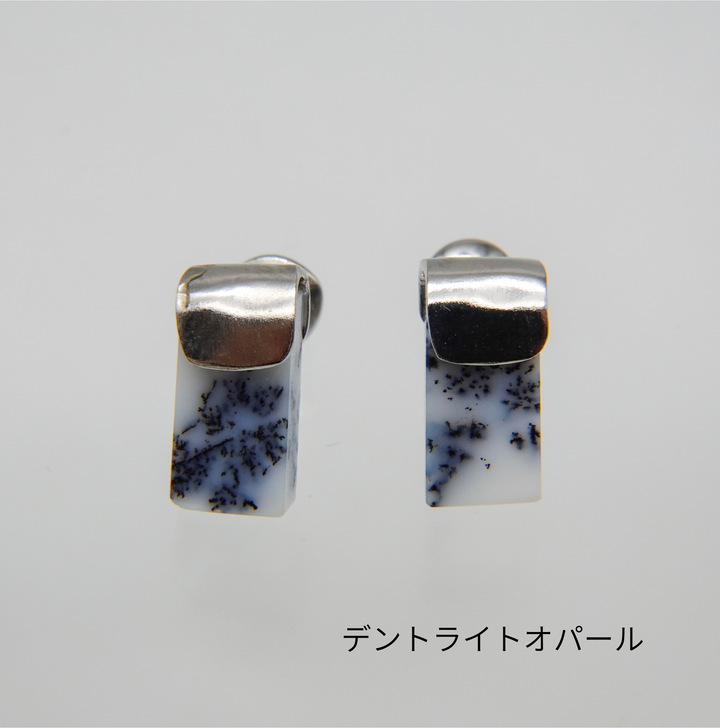 HASAMU pierced earrings gemstone square