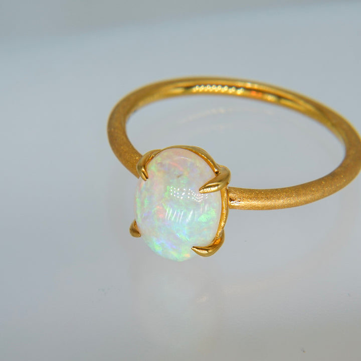 Cabochon opal ring A
