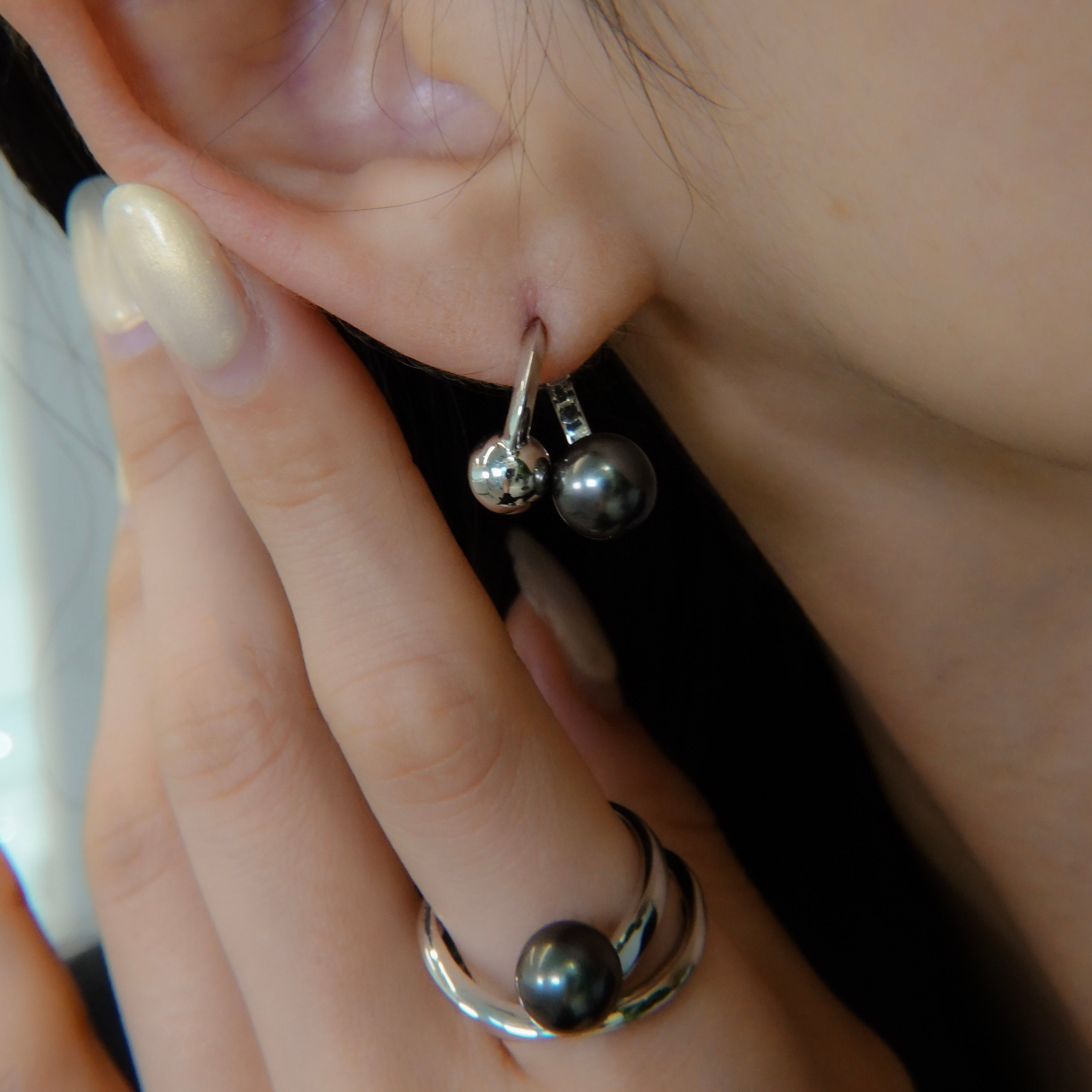 Black pearl pierced earrings SMA24K ピアス 黒蝶真珠 – unigem