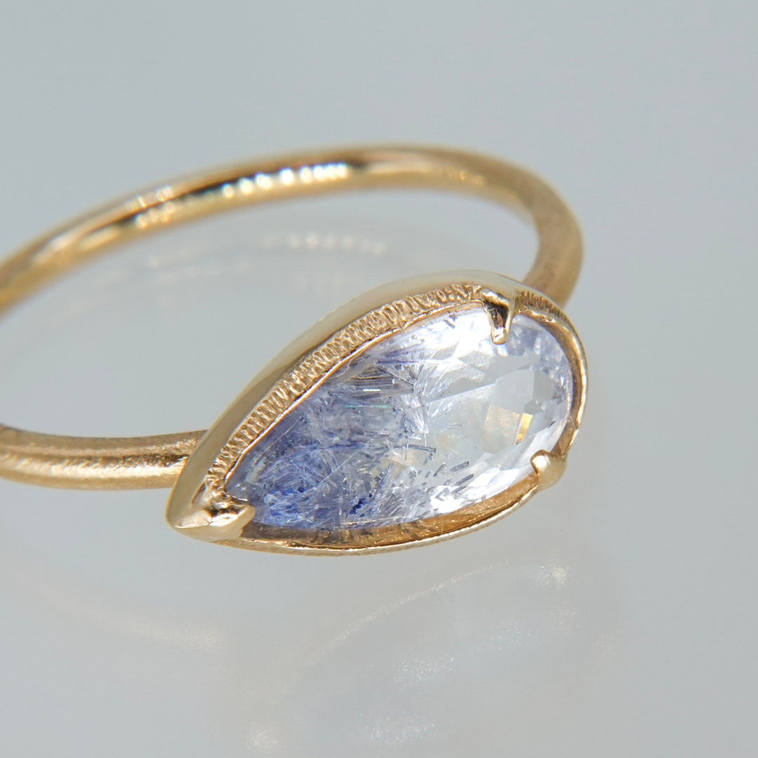 1914_Dumortierite in Quartz