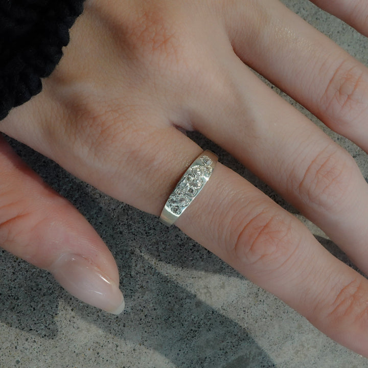 Kao Ring (White)