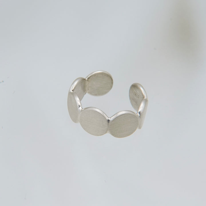 Circles Ear Cuff
