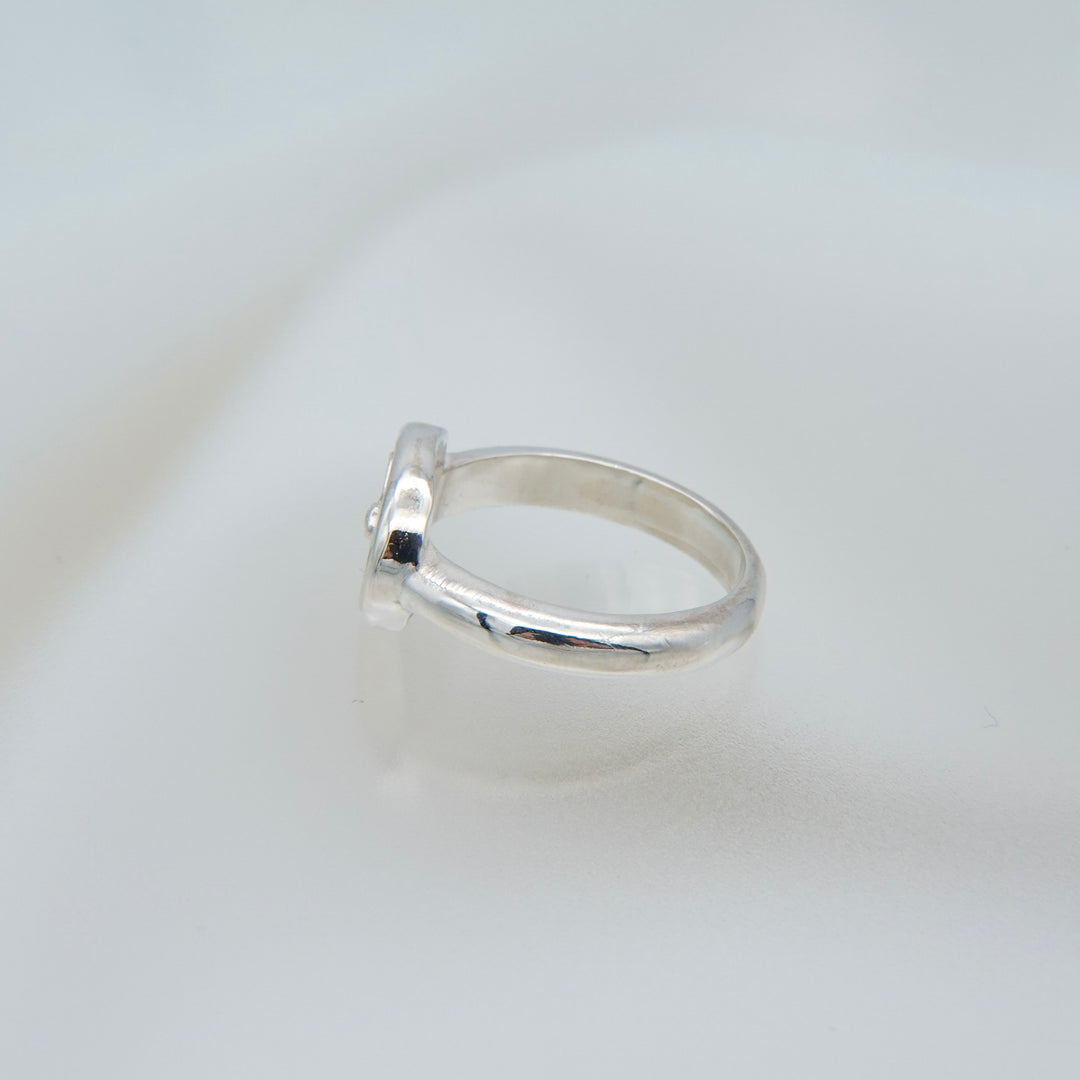 signet flower ring
