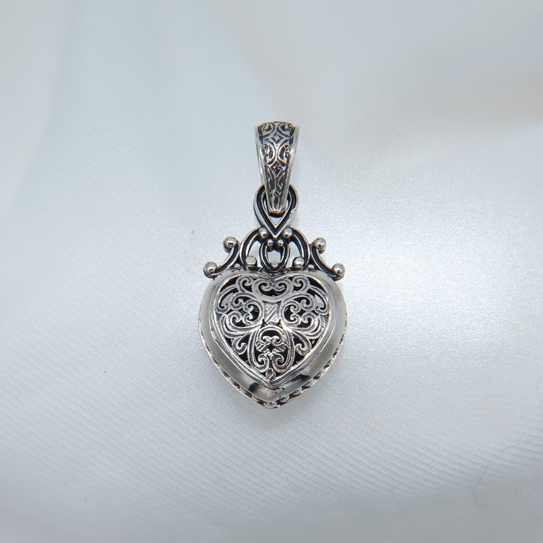 Garden Shadows Hearts Charm_3554