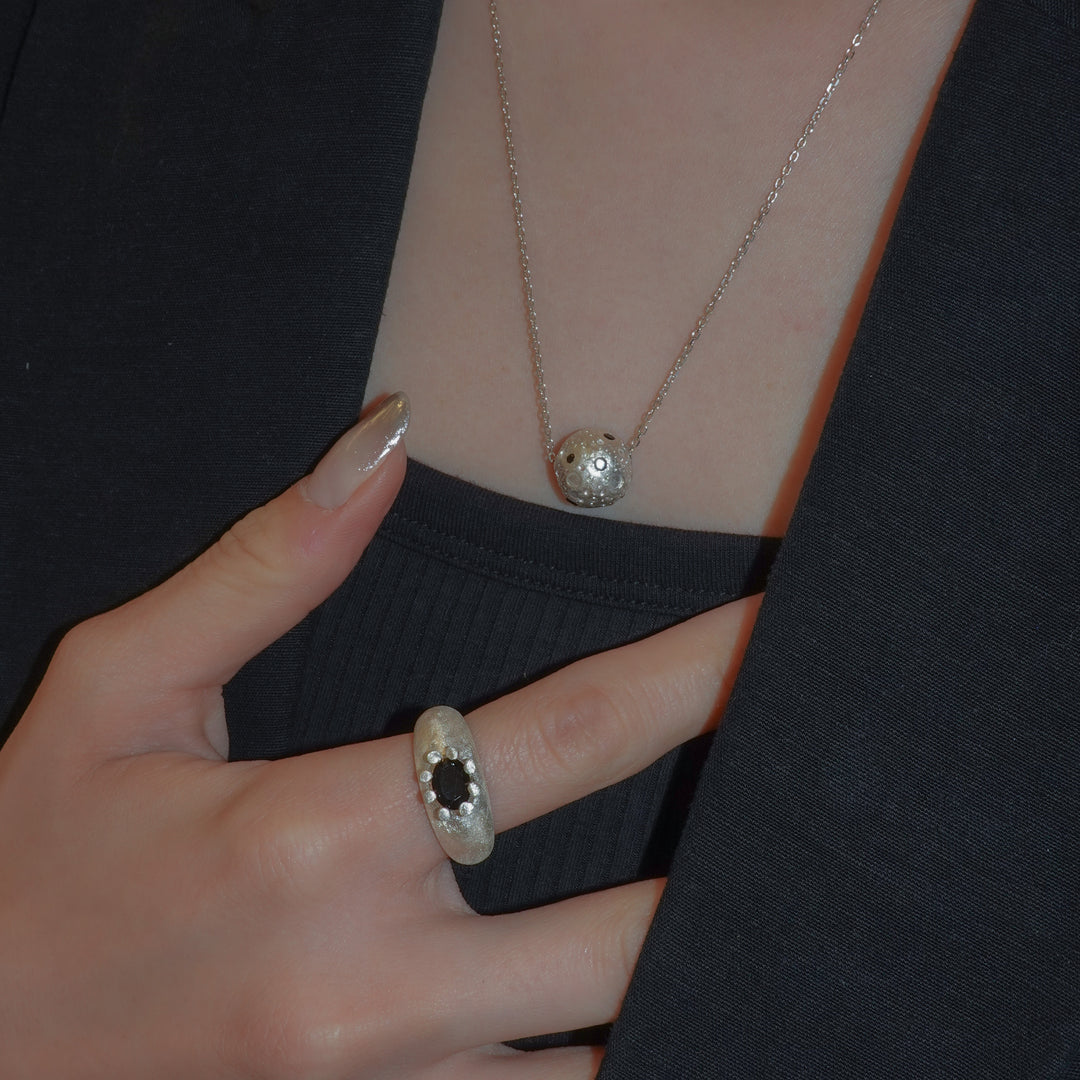 8 PLANETS Necklace (BLACK)