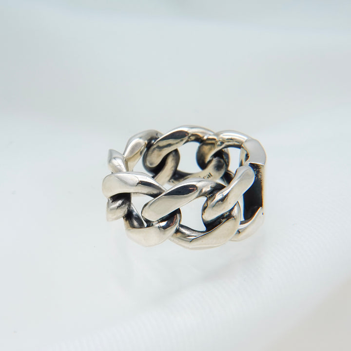 "Chain" plate ring